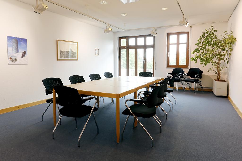 Tagungs- Und Bildungszentrum Steinbach/Taunus Steinbach im Taunus Ngoại thất bức ảnh