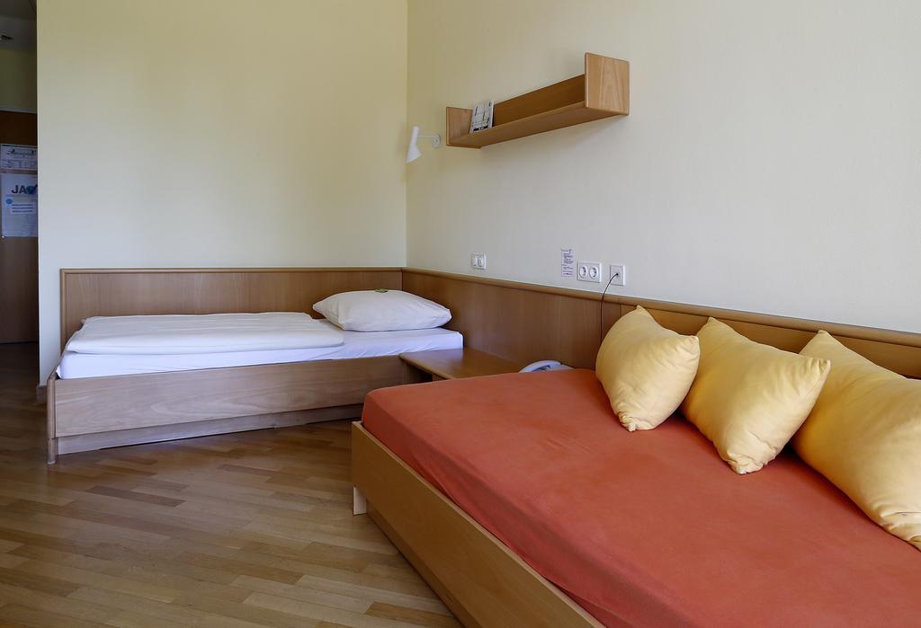 Tagungs- Und Bildungszentrum Steinbach/Taunus Steinbach im Taunus Phòng bức ảnh