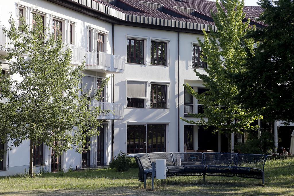 Tagungs- Und Bildungszentrum Steinbach/Taunus Steinbach im Taunus Ngoại thất bức ảnh