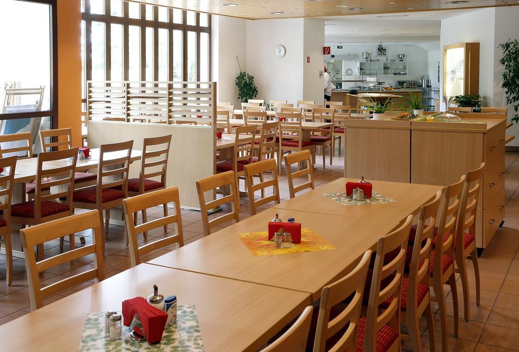 Tagungs- Und Bildungszentrum Steinbach/Taunus Steinbach im Taunus Ngoại thất bức ảnh
